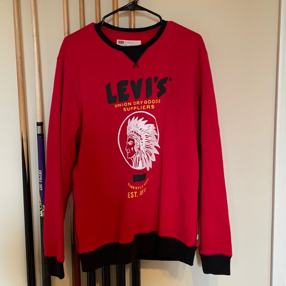 Never worn Levi’s sweater